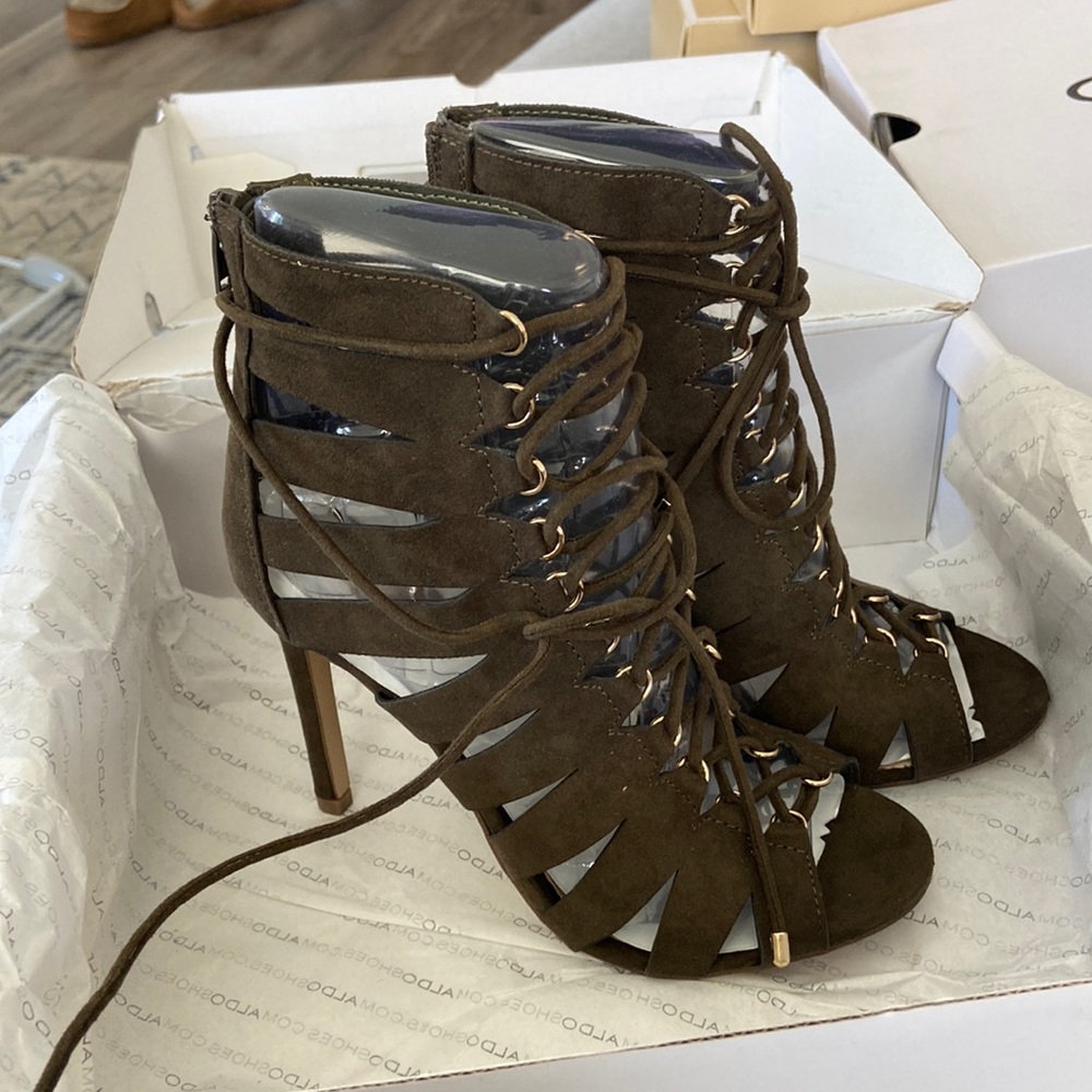 Brand new ALDO Sorenza heels. Size 6
